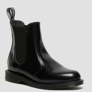 Dr Martens Flora Women’s Leather Chelsea Boot